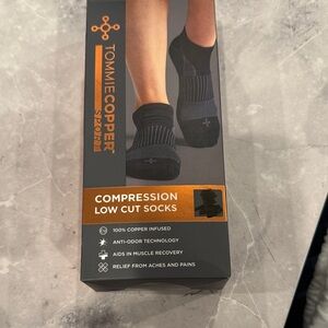 Tommie Copper Sport Black Compression Socks
